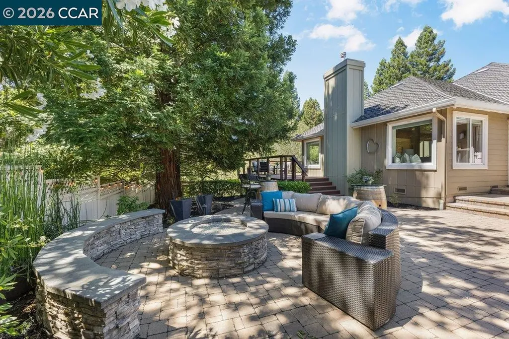 70 Ridgecrest Court Lafayette CA 94549