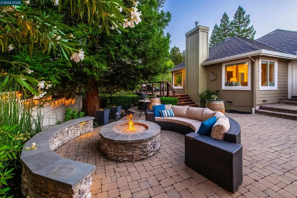 70 Ridgecrest Court Lafayette CA 94549
