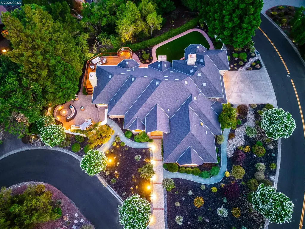 70 Ridgecrest Court Lafayette CA 94549
