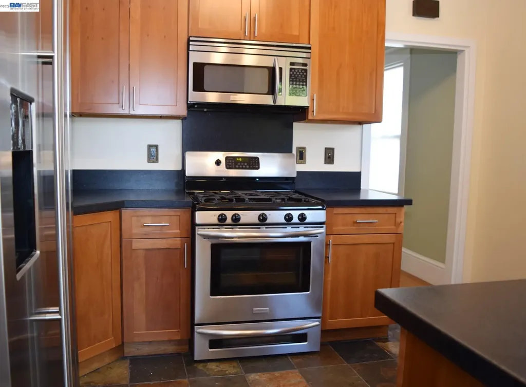 2860 Jackson Street Alameda CA 94501