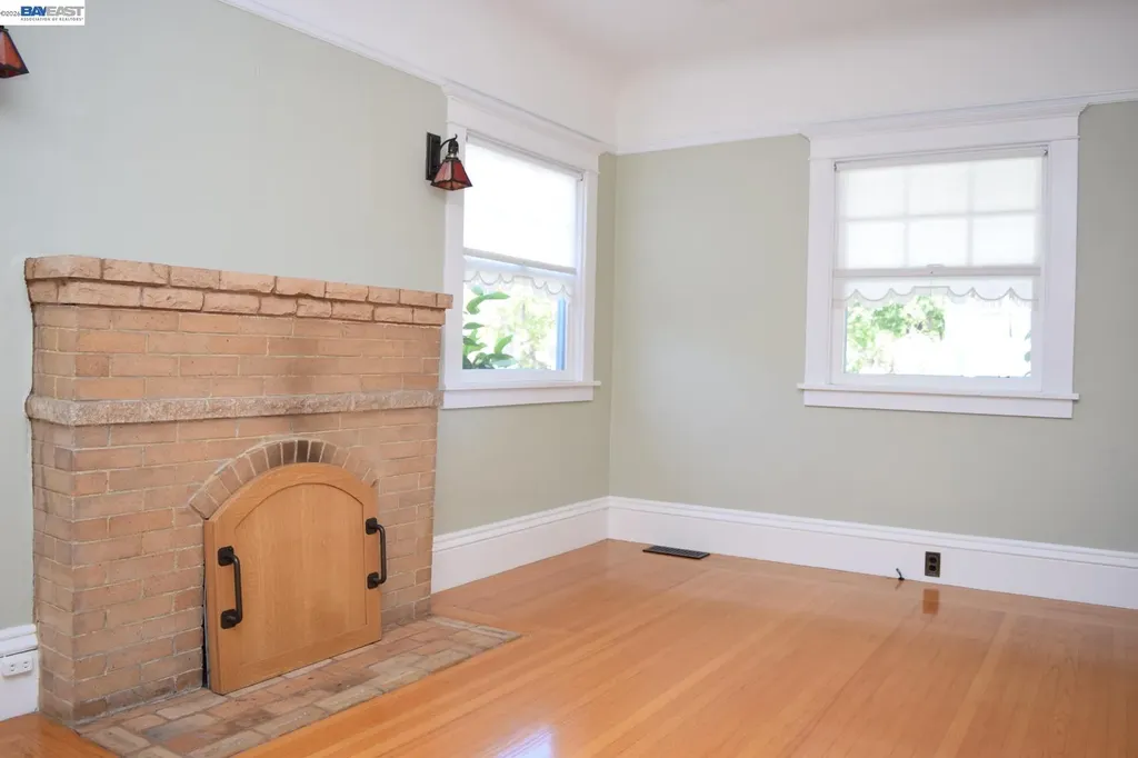 2860 Jackson Street Alameda CA 94501