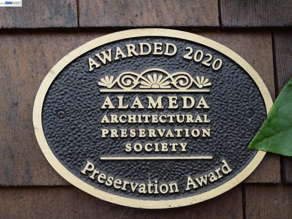 2860 Jackson Street Alameda CA 94501
