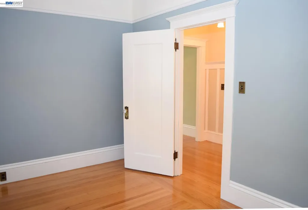 2860 Jackson Street Alameda CA 94501