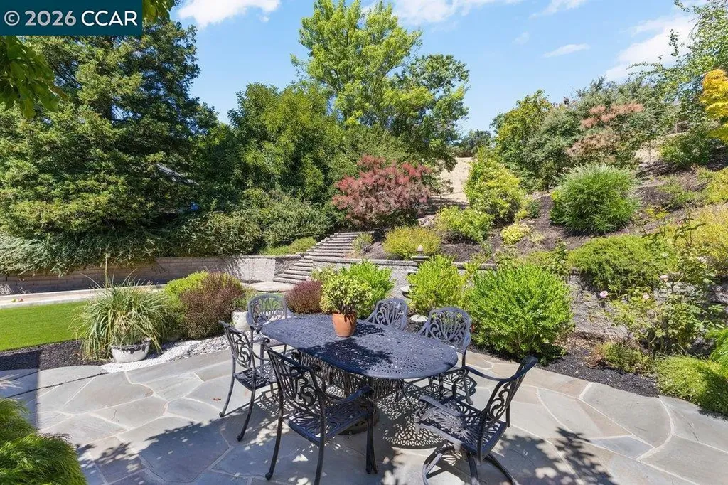 20 Monte Crest Court Walnut Creek CA 94595