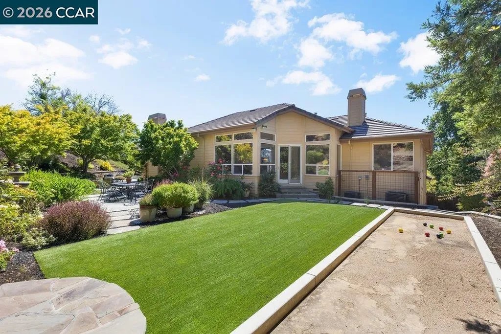 20 Monte Crest Court Walnut Creek CA 94595