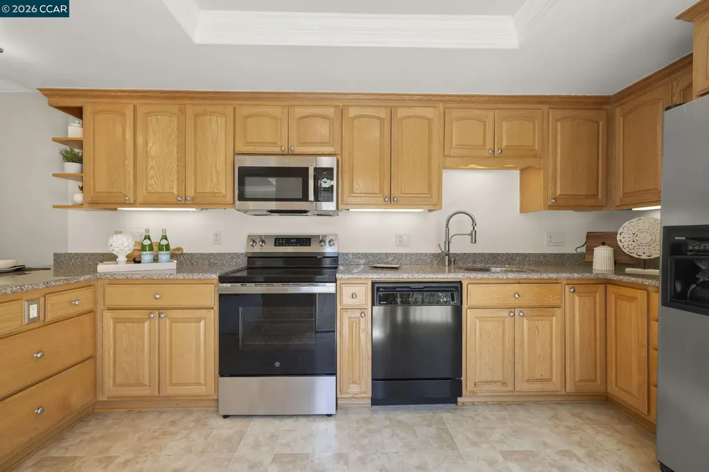 1209 Oakmont Drive #6 Walnut Creek CA 94595