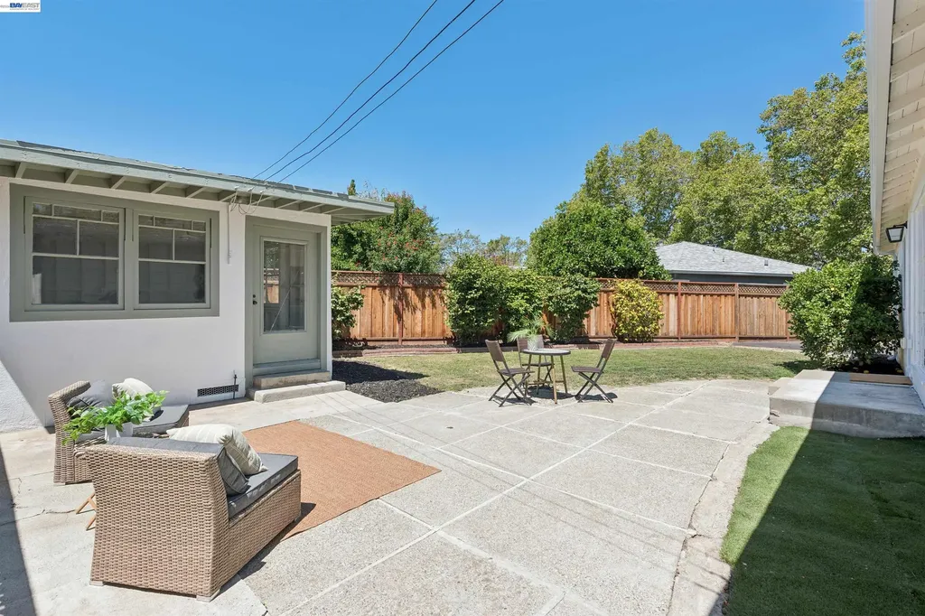 15915 Via Toledo San Lorenzo CA 94580