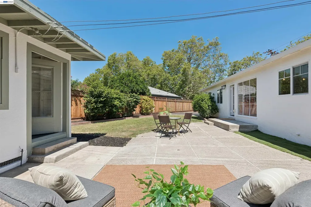 15915 Via Toledo San Lorenzo CA 94580