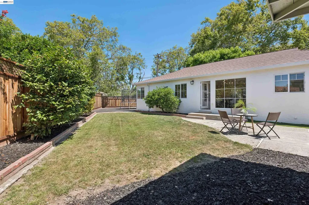 15915 Via Toledo San Lorenzo CA 94580