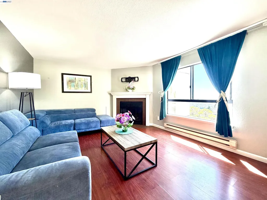 2505 Miramar Avenue Castro Valley CA 94546