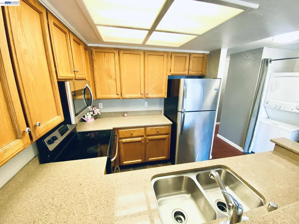 2505 Miramar Avenue Castro Valley CA 94546