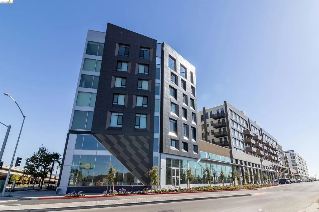 260 Brooklyn Basin Way Oakland CA 94606