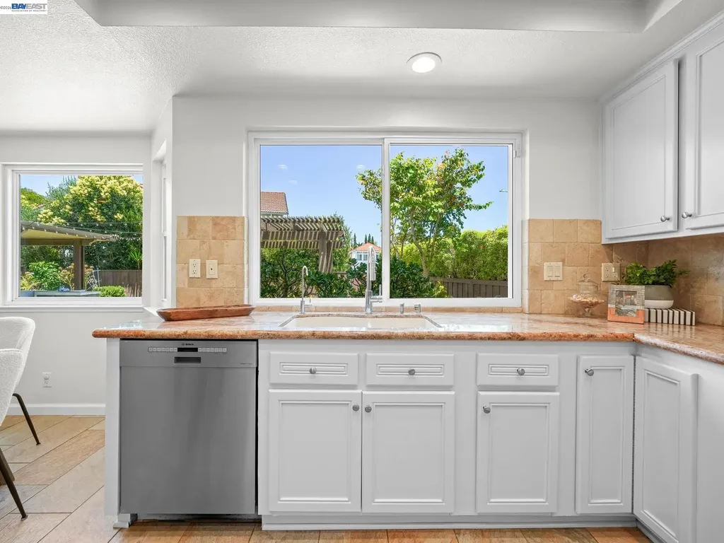 33590 Quail Run Road Fremont CA 94555