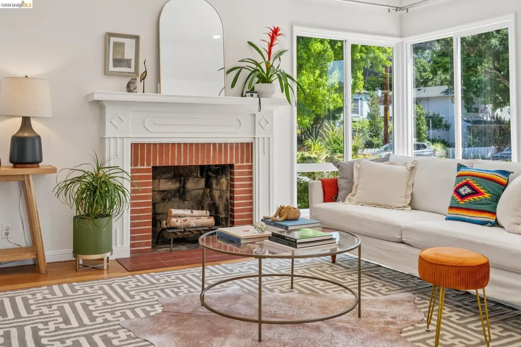 264 Marlow Drive Oakland CA 94605