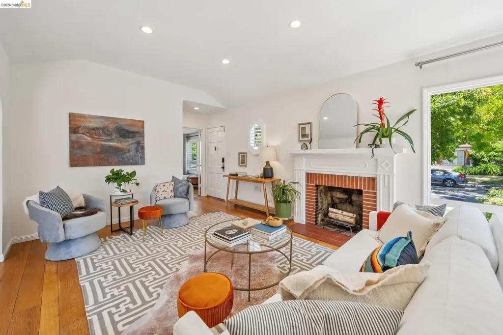 264 Marlow Drive Oakland CA 94605