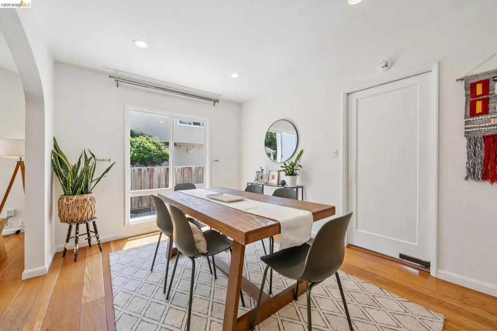 264 Marlow Drive Oakland CA 94605