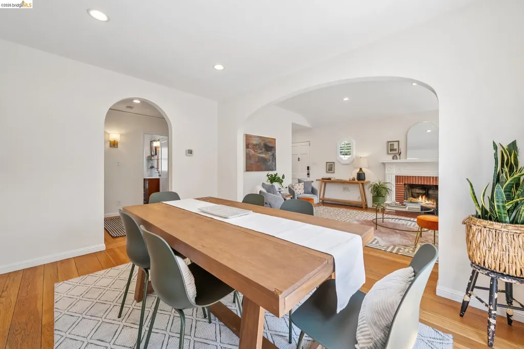 264 Marlow Drive Oakland CA 94605