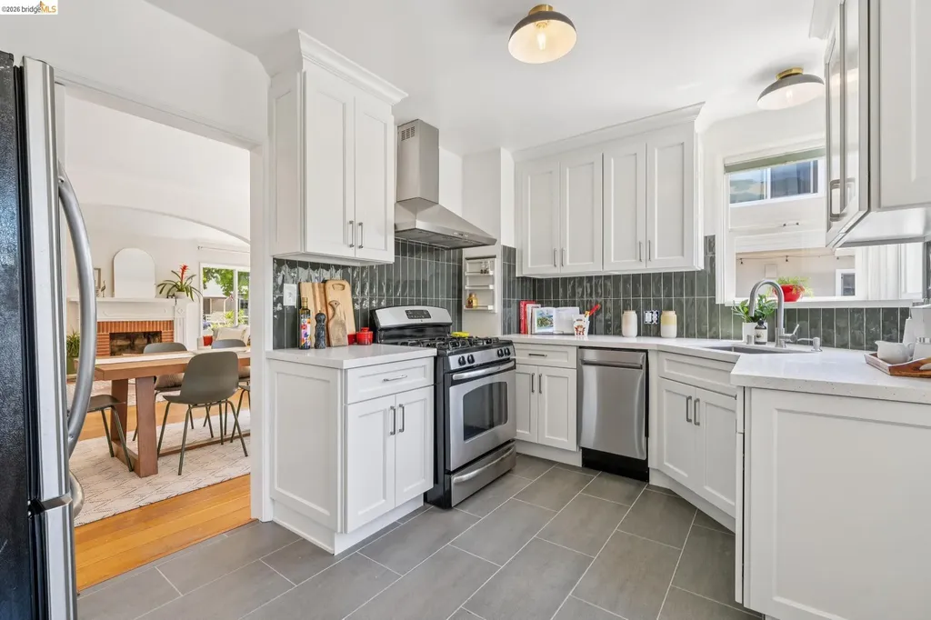 264 Marlow Drive Oakland CA 94605