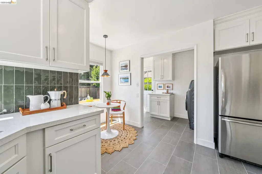 264 Marlow Drive Oakland CA 94605