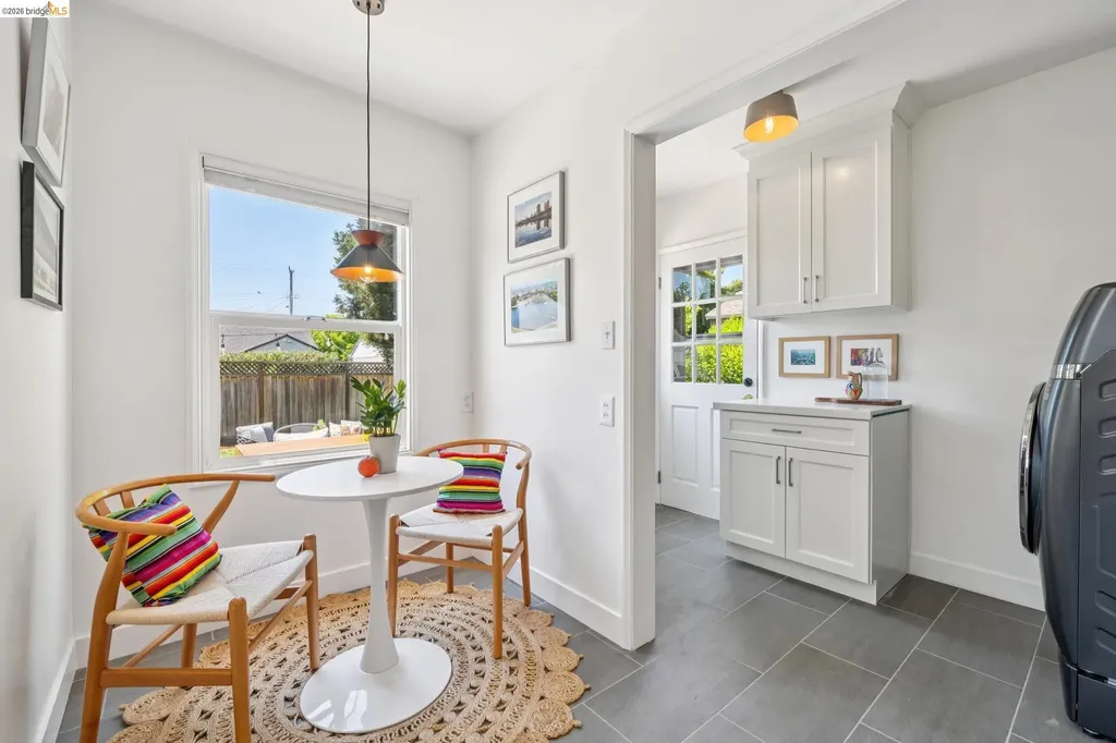 264 Marlow Drive Oakland CA 94605