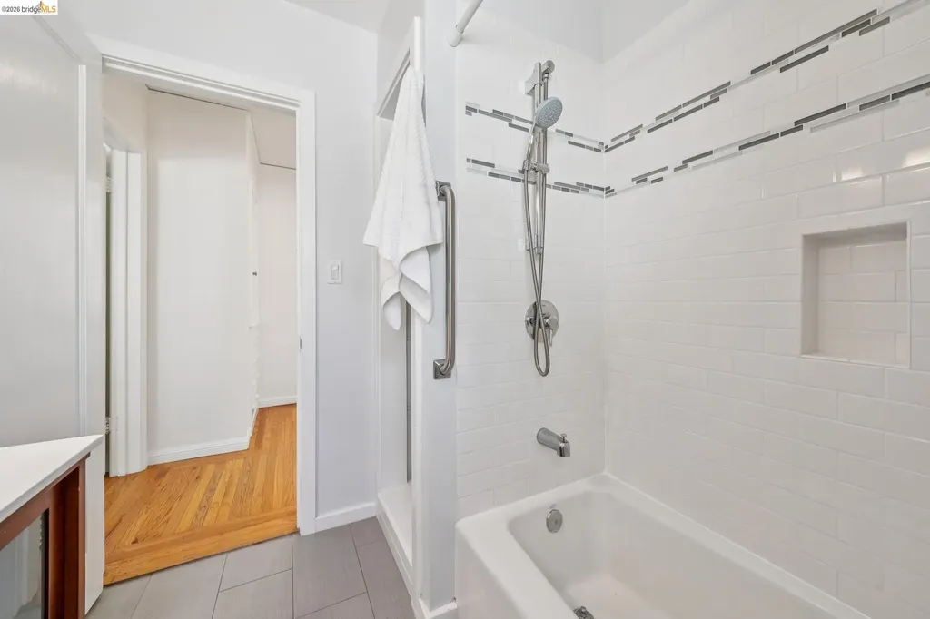 264 Marlow Drive Oakland CA 94605
