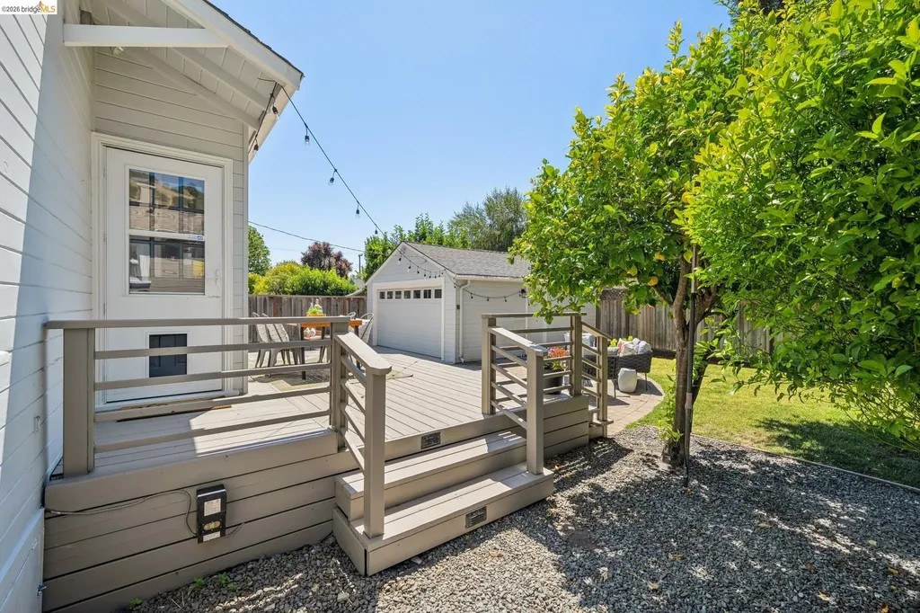 264 Marlow Drive Oakland CA 94605