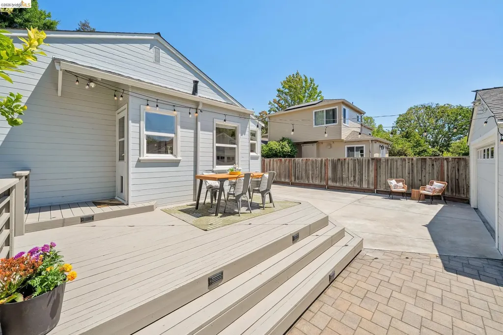 264 Marlow Drive Oakland CA 94605