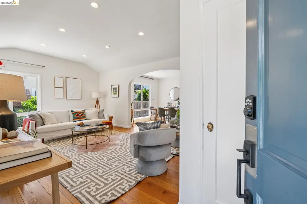 264 Marlow Drive Oakland CA 94605