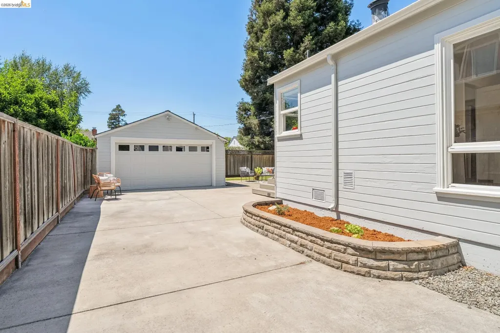 264 Marlow Drive Oakland CA 94605