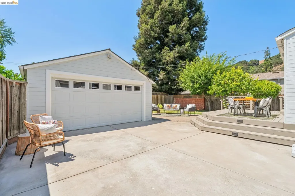 264 Marlow Drive Oakland CA 94605