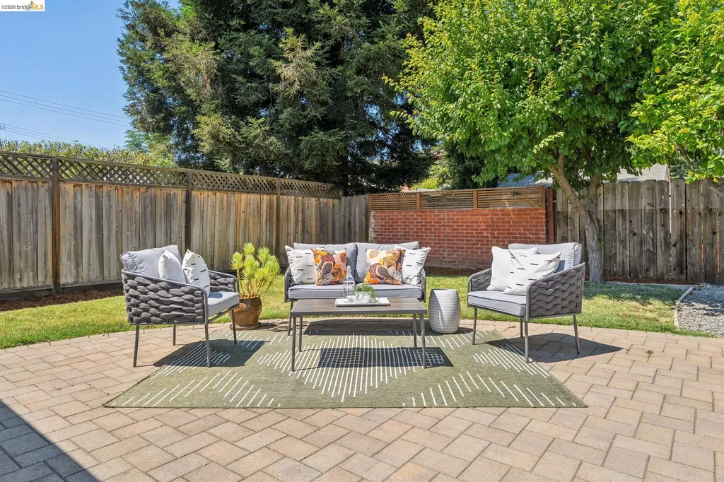 264 Marlow Drive Oakland CA 94605