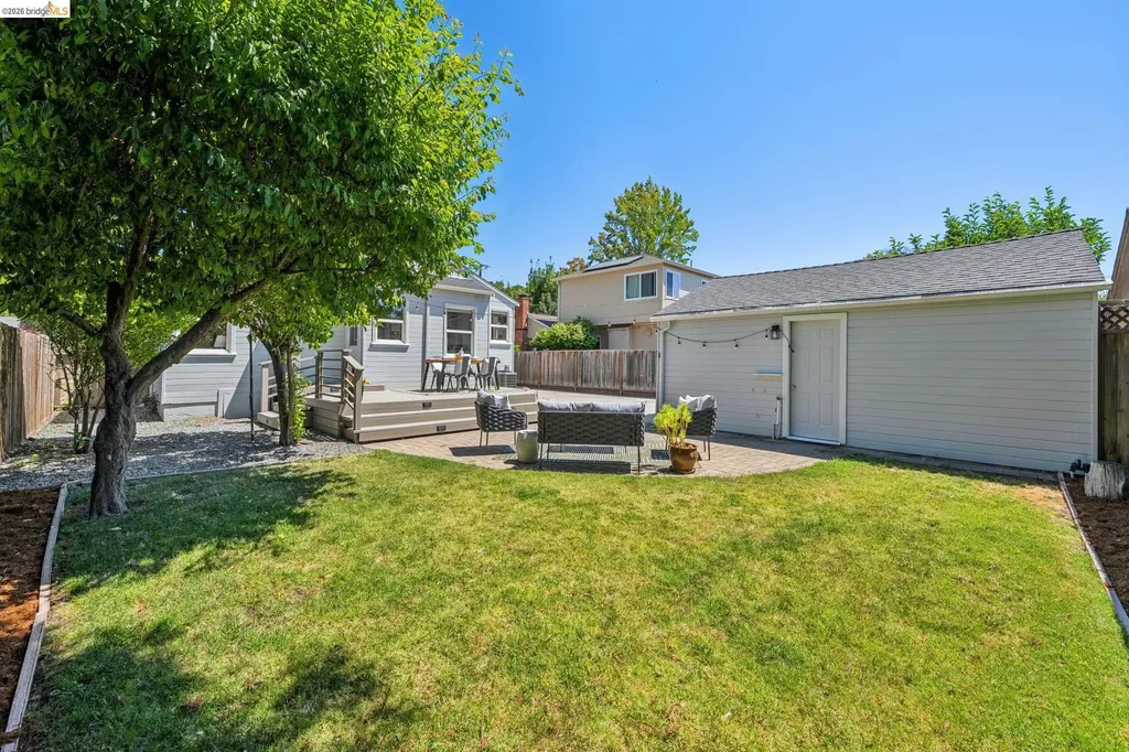 264 Marlow Drive Oakland CA 94605