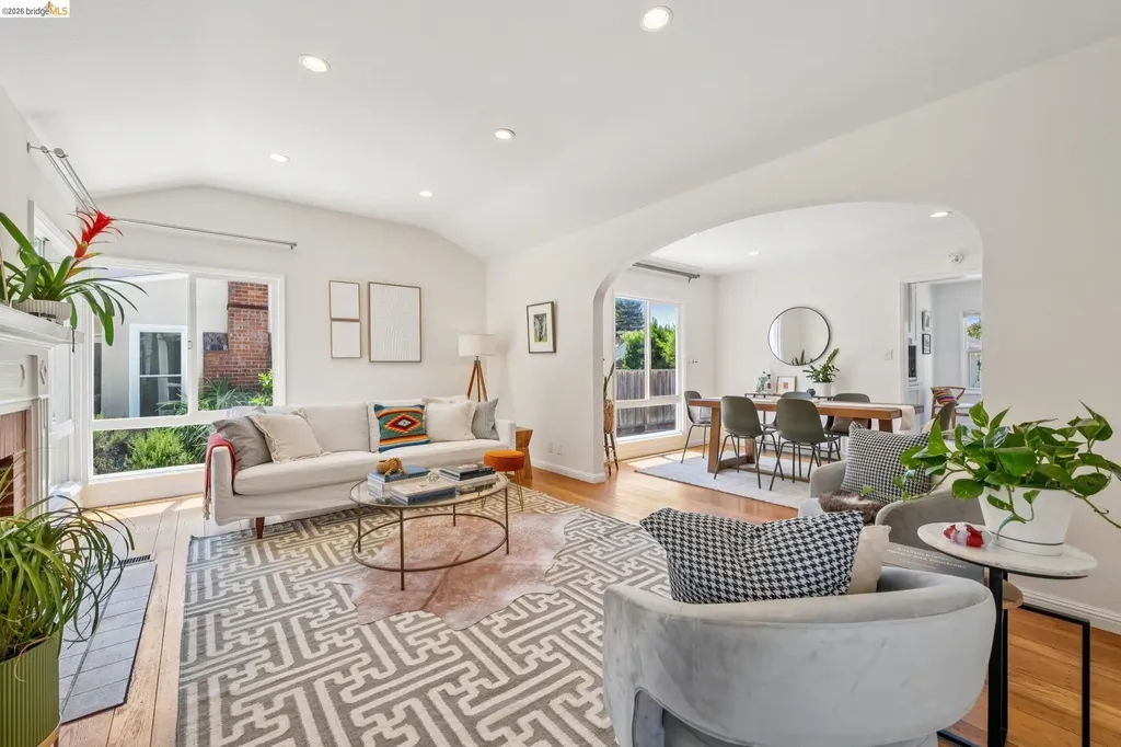 264 Marlow Drive Oakland CA 94605