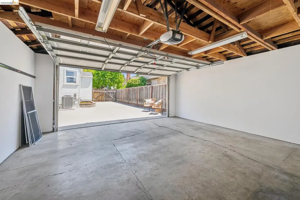 264 Marlow Drive Oakland CA 94605