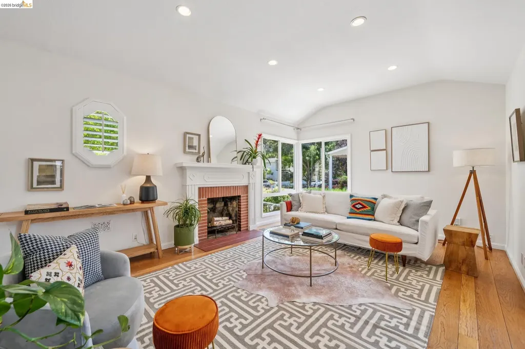 264 Marlow Drive Oakland CA 94605