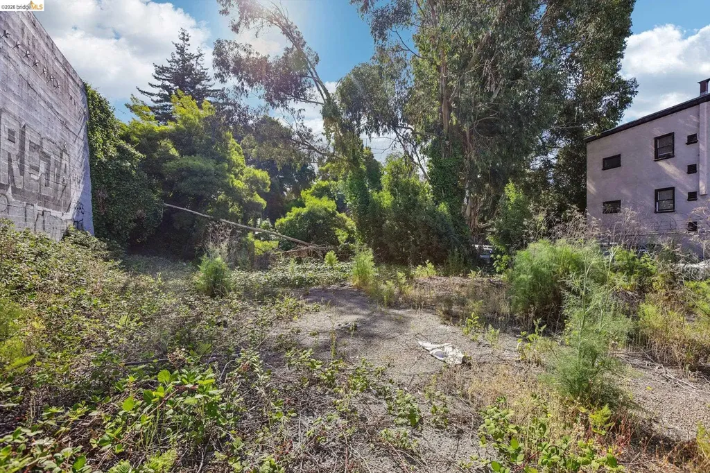 3070 Brook Street Oakland CA 94611