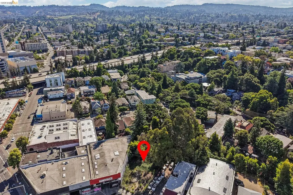 3070 Brook Street Oakland CA 94611