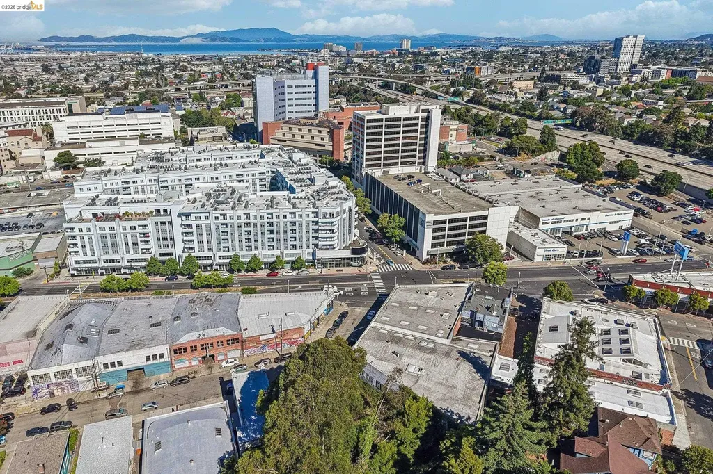 3070 Brook Street Oakland CA 94611