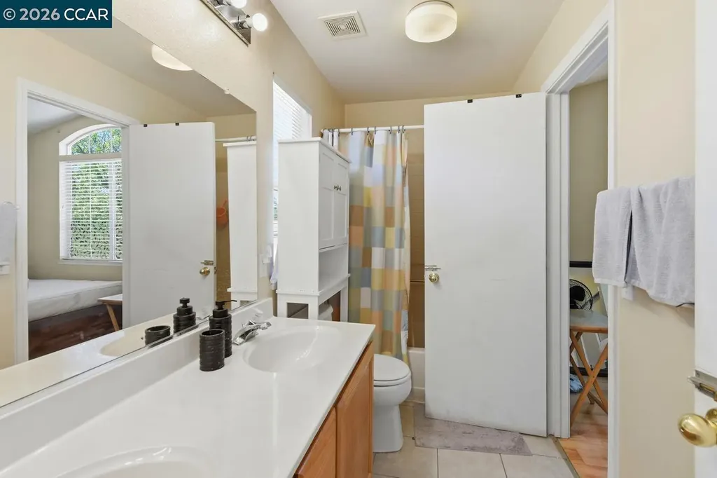 897 Sapphire Circle Vacaville CA 95687