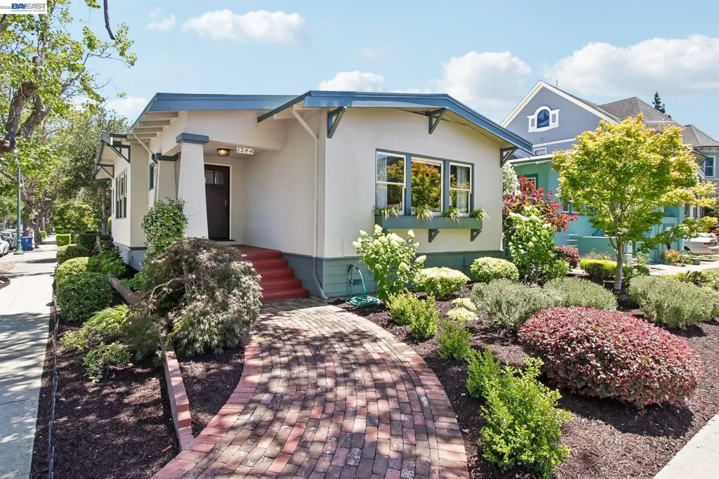 1344 Saint Charles Street Alameda CA 94501