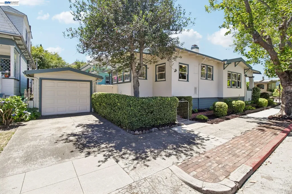 1344 Saint Charles Street Alameda CA 94501