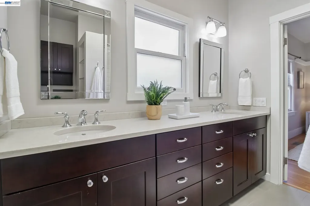1344 Saint Charles Street Alameda CA 94501