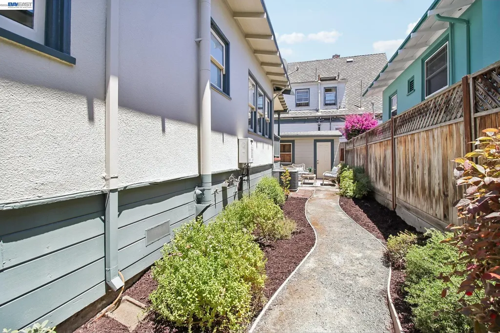 1344 Saint Charles Street Alameda CA 94501