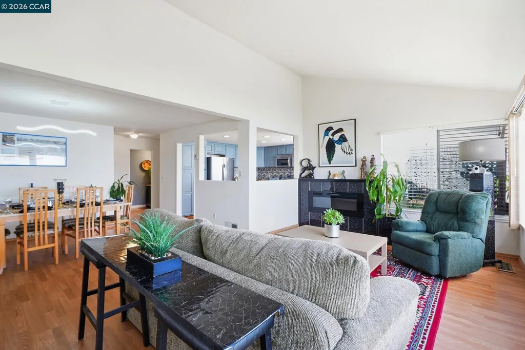 46 Edgewater Place Pittsburg CA 94565
