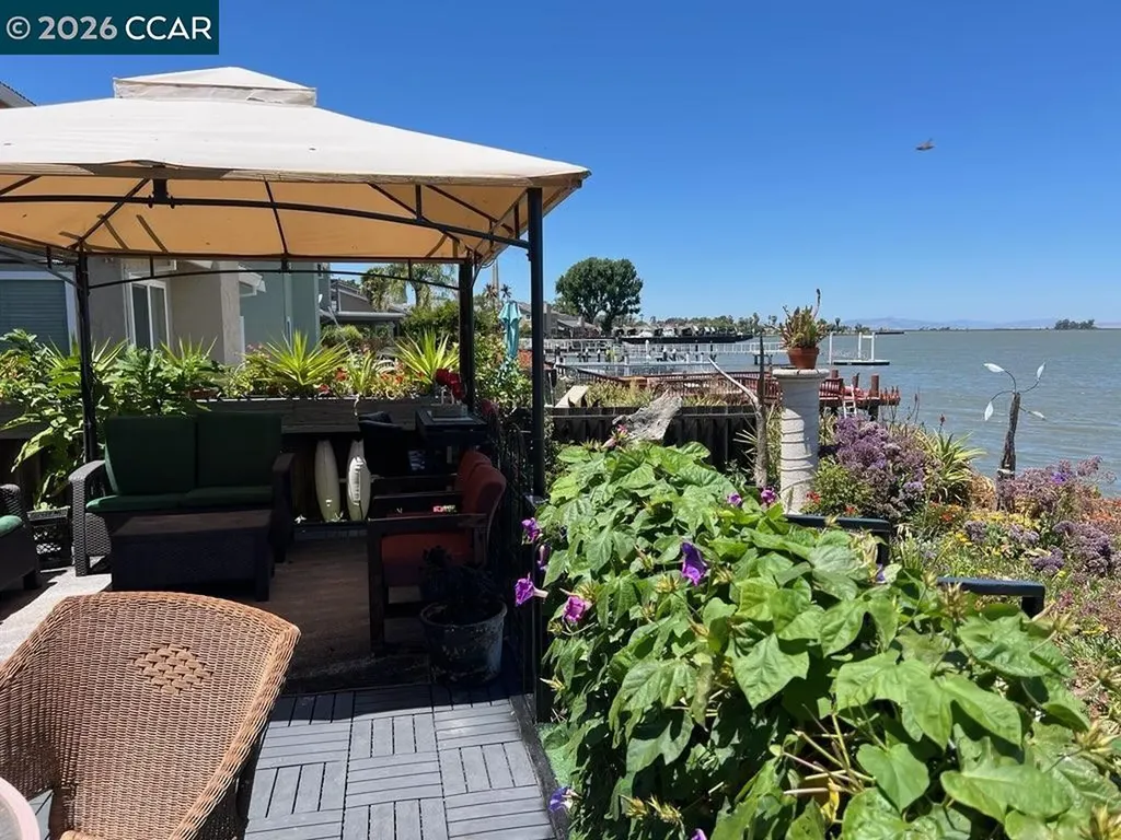 46 Edgewater Place Pittsburg CA 94565