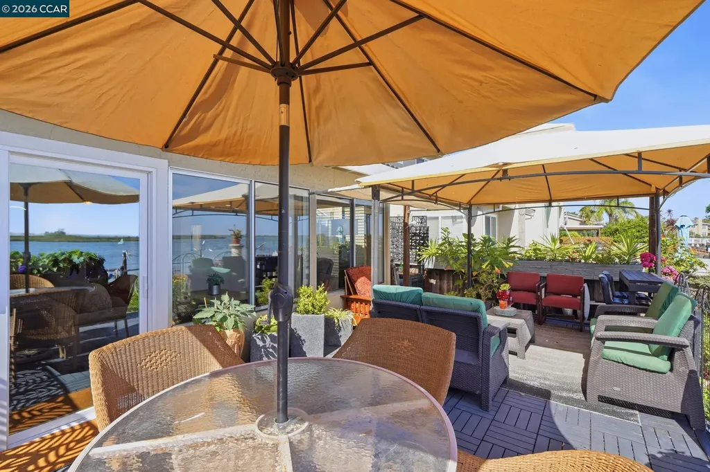 46 Edgewater Place Pittsburg CA 94565
