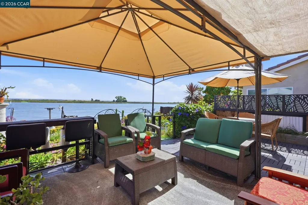 46 Edgewater Place Pittsburg CA 94565
