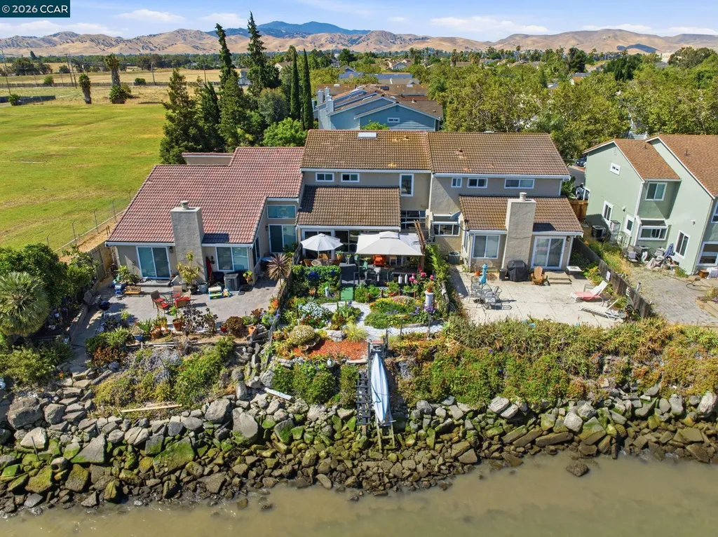 46 Edgewater Place Pittsburg CA 94565