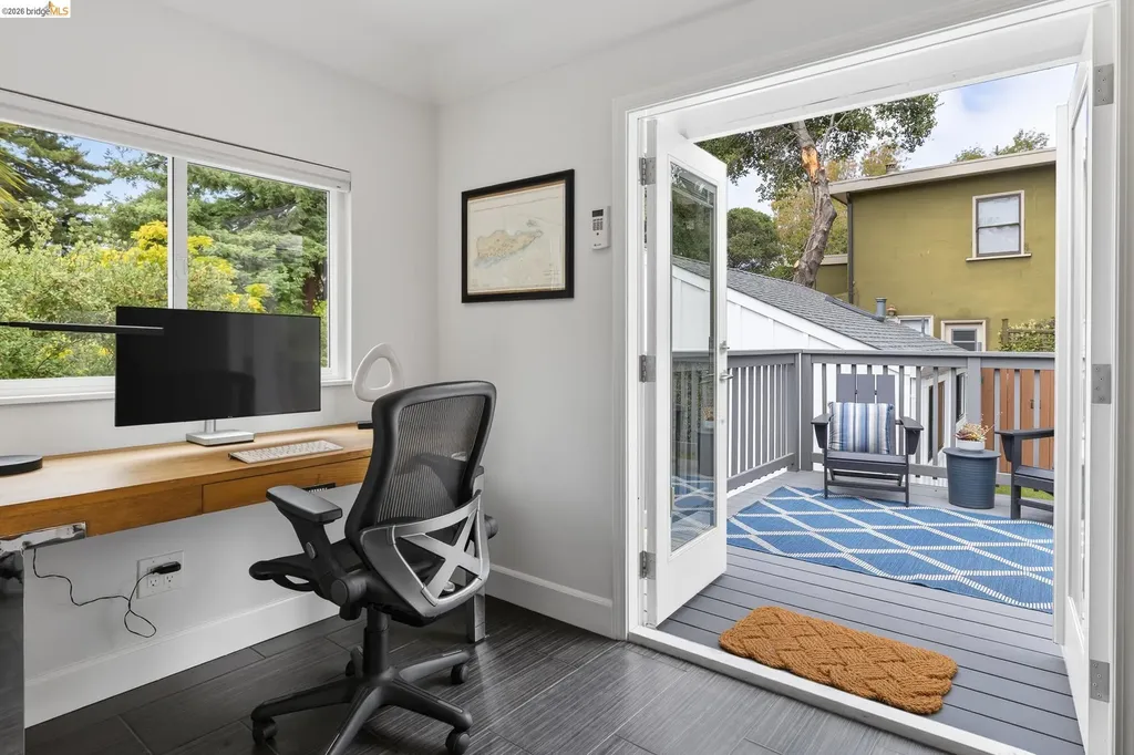 5641 Miles Avenue Oakland CA 94618