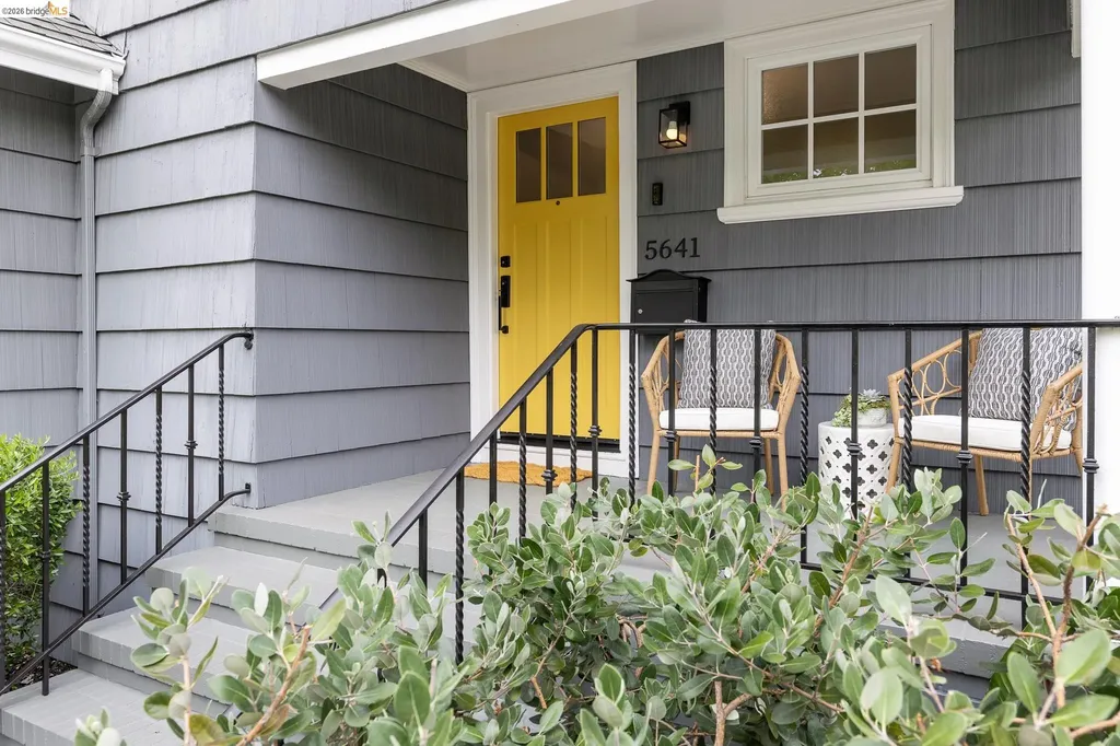 5641 Miles Avenue Oakland CA 94618